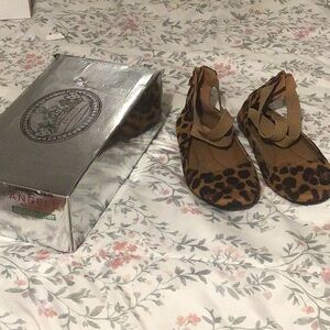 Bella Marie Leopard Print Flats